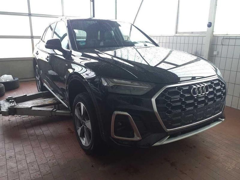 Gebraucht Audi Q5 S-Line 367 PS (269 kW) 2022 Mythosschwarz metallic SUV