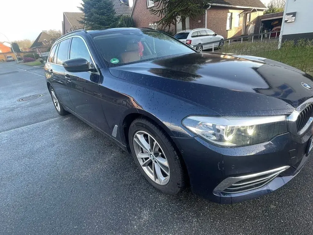 Gebraucht BMW 525 231 PS (169 kW) 2018 Blau Kombi