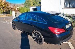 Gebraucht Mercedes CLA180 Shooting Brake 122 PS (89 kW) 2016 Schwarz Kombi