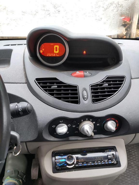 Gebraucht Renault Twingo 75 PS (55 kW) 2008 Orange Kleinwagen