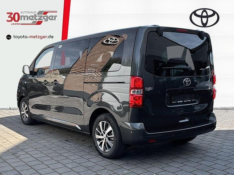 Neu Toyota Proace Verso 179 PS (131 kW) 2026 Grau Kombi