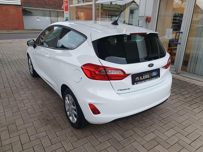 Gebraucht Ford Fiesta Cool & Connect 75 PS (55 kW) 2021 Weiß Kleinwagen