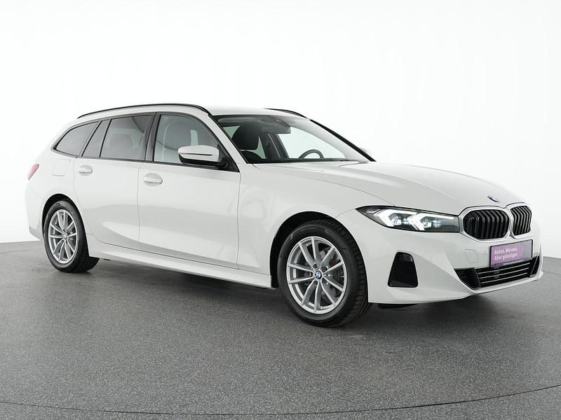 Gebraucht BMW 318 Sport Line 156 PS (114 kW) 2024 Alpinweiss Limousine