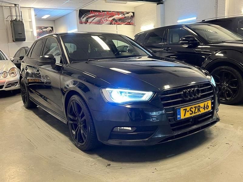 Schwarz Gebraucht 2013 Audi A3 Sportback S-Line Limousine | 7.950 € (Superpreis) - Bild 1/4