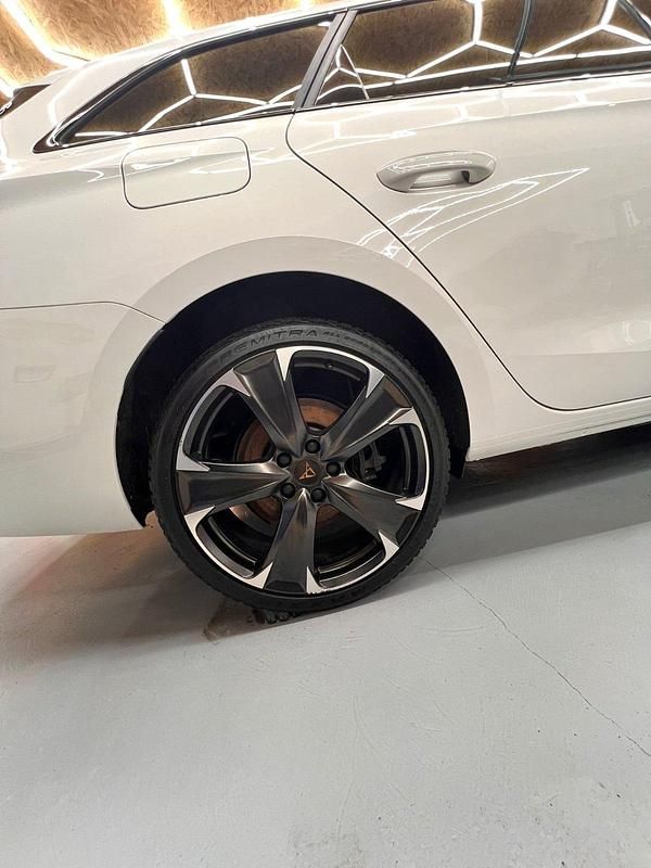 Gebraucht Cupra Leon VZ2 245 PS (180 kW) 2021 Weiß Kombi