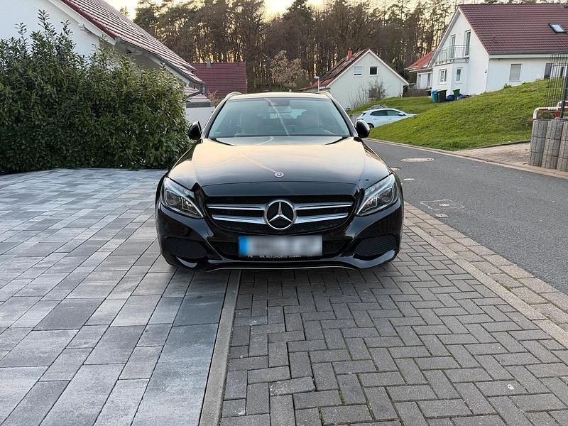 Gebraucht Mercedes C180 156 PS (114 kW) 2017 Schwarz Kombi