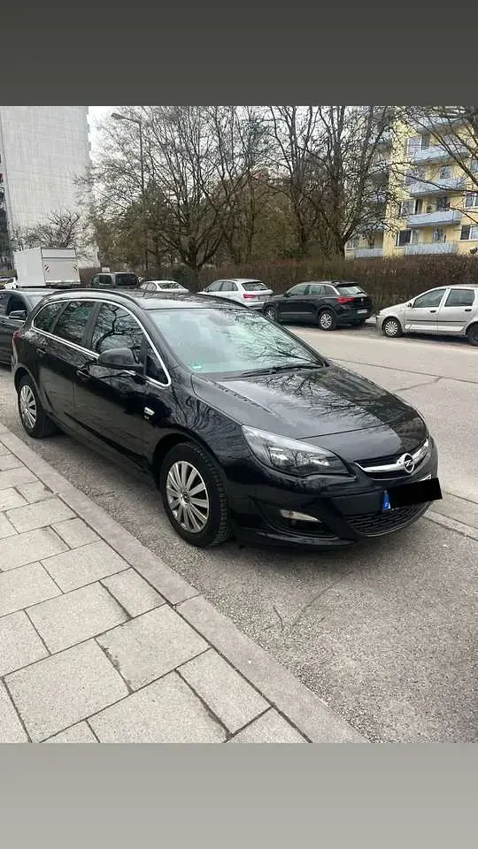 Gebraucht Opel Astra Energy 140 PS (102 kW) 2014 Schwarz Kombi