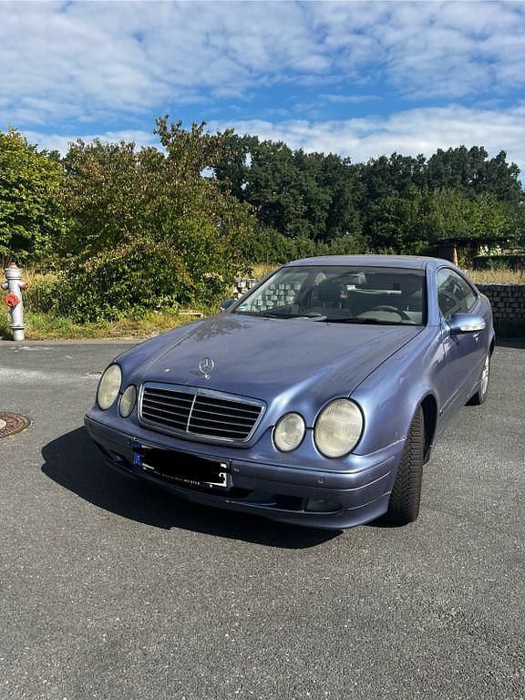 Blau Gebraucht 2001 Mercedes 200 Coupé | 900 € (Superpreis) - Bild 1/4