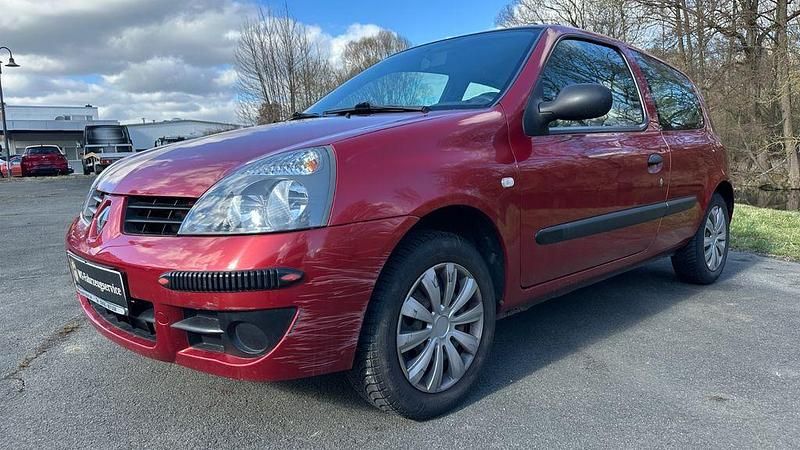 Gebraucht Renault Clio II Campus 58 PS (42 kW) 2006 Rot Kleinwagen