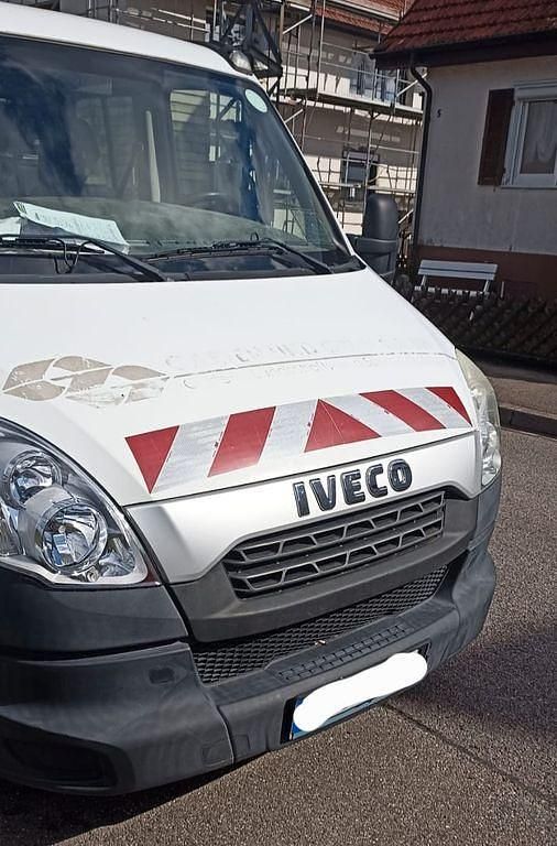 Gebraucht Iveco Daily 106 PS (77 kW) 2013 Weiß Limousine