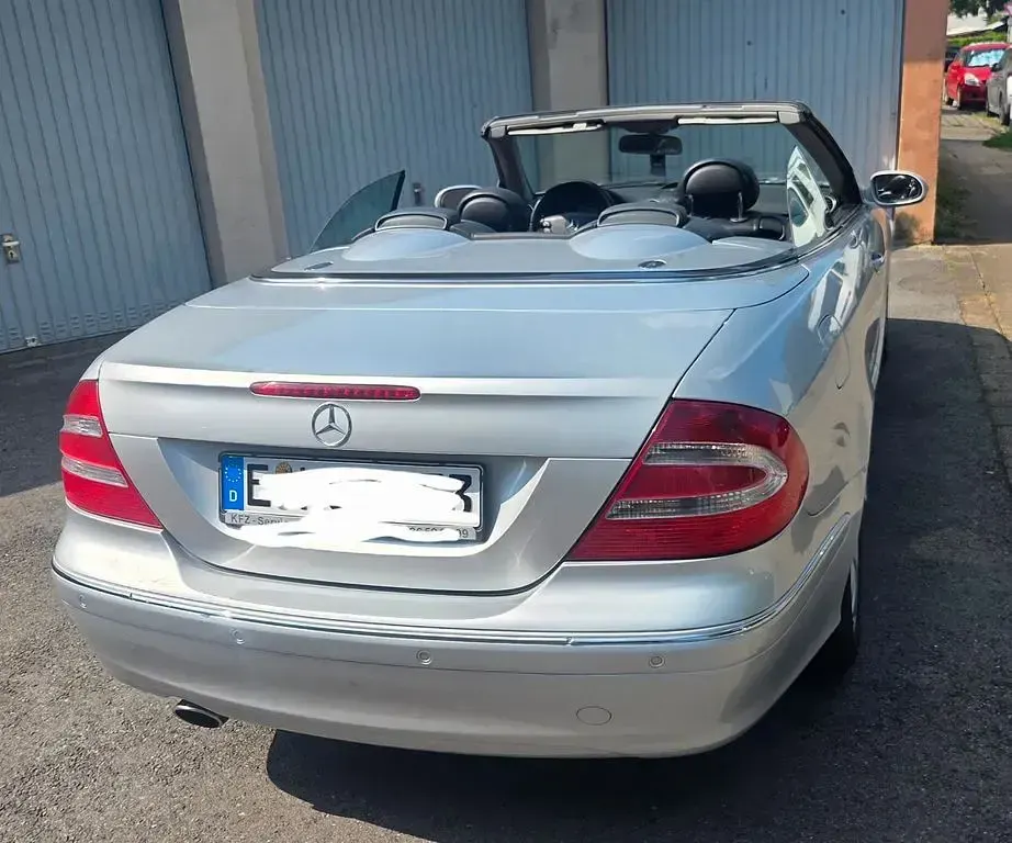 Gebraucht Mercedes CLK320 Elegance 218 PS (160 kW) 2003 Silber Cabrio