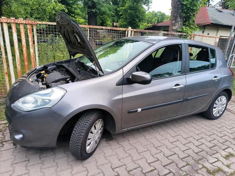 Beige Gebraucht 2009 Renault Clio III Kleinwagen | 3.500 € - Bild 1/4