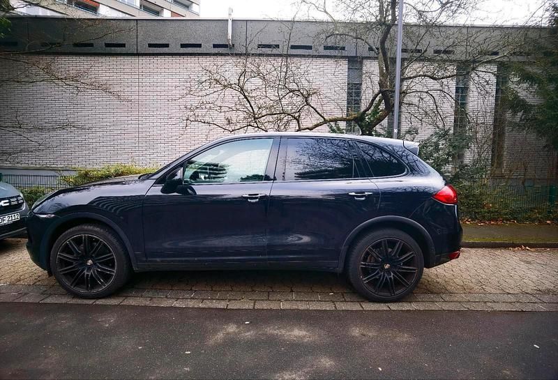 Gebraucht Porsche Cayenne S 400 PS (294 kW) 2011 Schwarz SUV