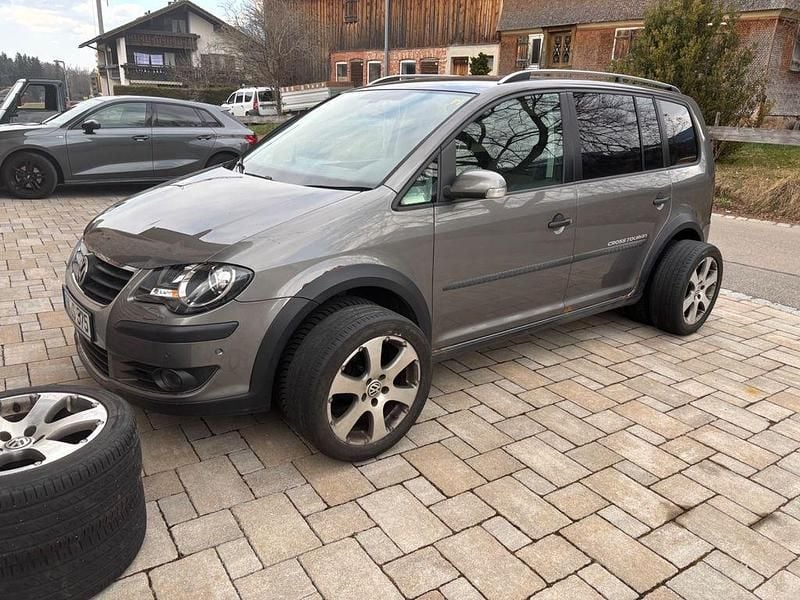Gebraucht VW Touran 140 PS (102 kW) 2008 Grau Van / Kleinbus