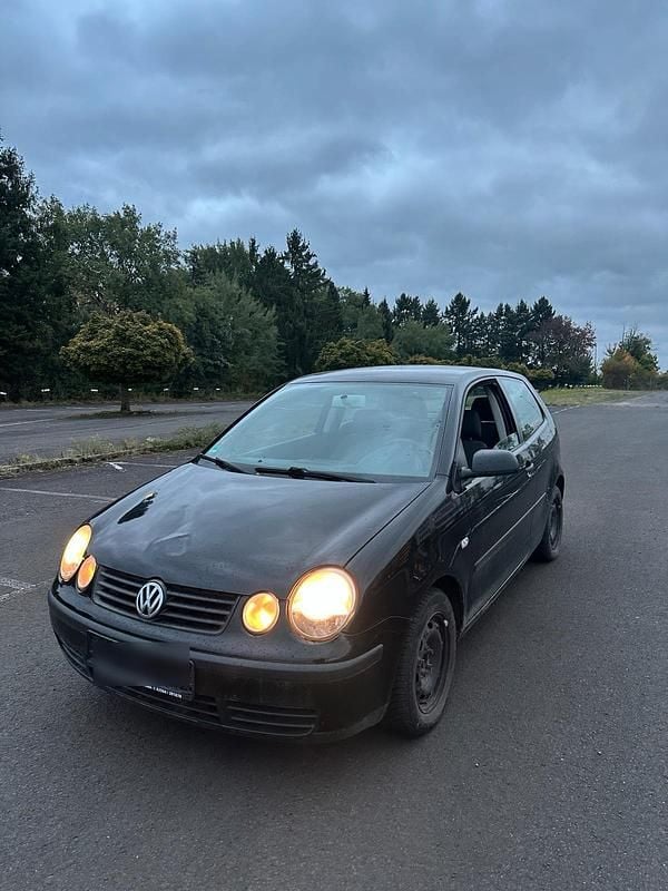 Schwarz Gebraucht 2000 VW Polo Limousine | 400 € (Superpreis) - Bild 1/4