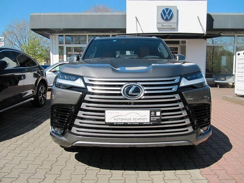 Gebraucht Lexus LX600 415 PS (305 kW) 2023 Grau SUV