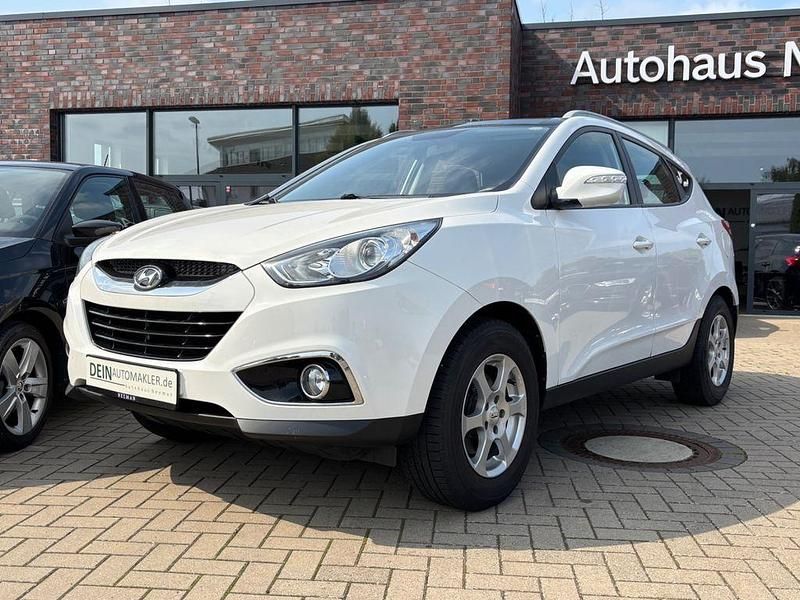 Weiß Gebraucht 2013 Hyundai ix35 Style SUV | 9.300 € (Fairer Preis) - Bild 1/4