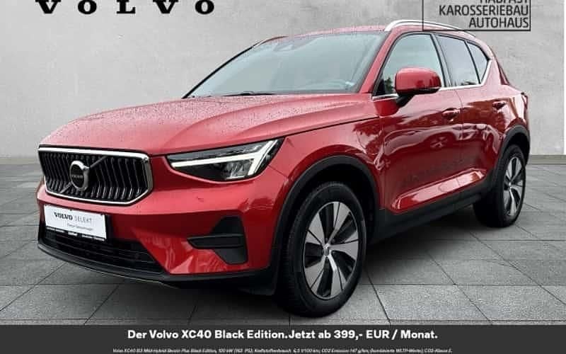 Fusion red / metallic Gebraucht 2022 Volvo XC40 Core SUV | 32.900 € (Guter Preis) - Bild 1/4