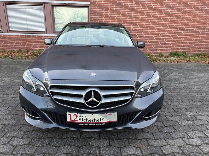 Gebraucht Mercedes E350 Avantgarde 252 PS (185 kW) 2013 Grau Limousine