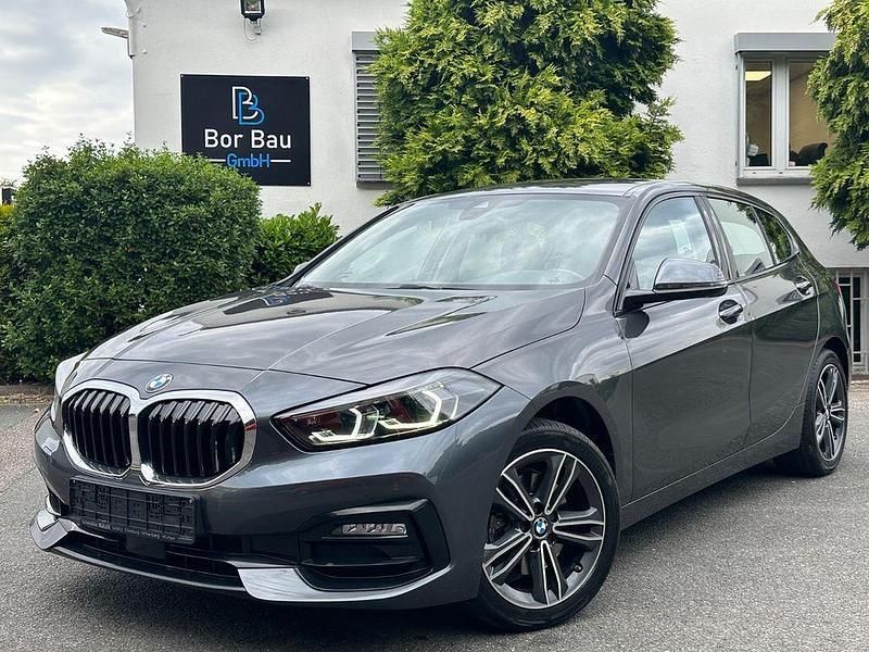 Grau Gebraucht 2021 BMW 118 Shadowline Kleinwagen | 20.890 € (Guter Preis) - Bild 1/4