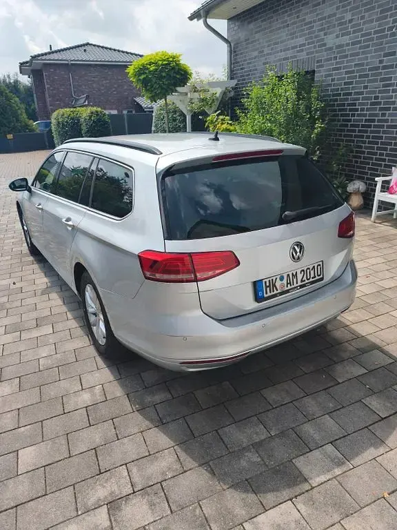 Gebraucht VW Passat Comfortline 150 PS (110 kW) 2016 Silber Kombi