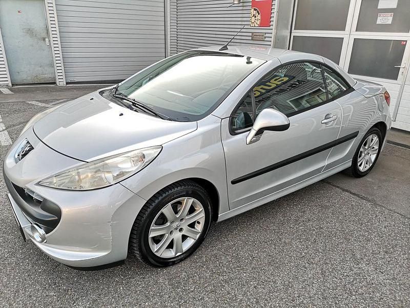 Grau Gebraucht 2007 Peugeot 207 CC Sport Cabrio | 1.450 € (Guter Preis) - Bild 1/4