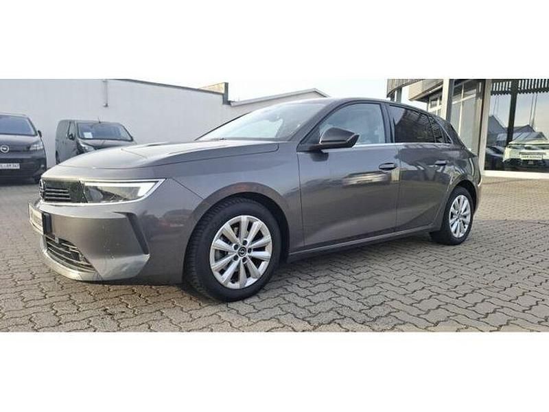 Mondstein grau Gebraucht 2023 Opel Astra Elegance Limousine | 18.790 € (Etwas zu teuer) - Bild 1/4