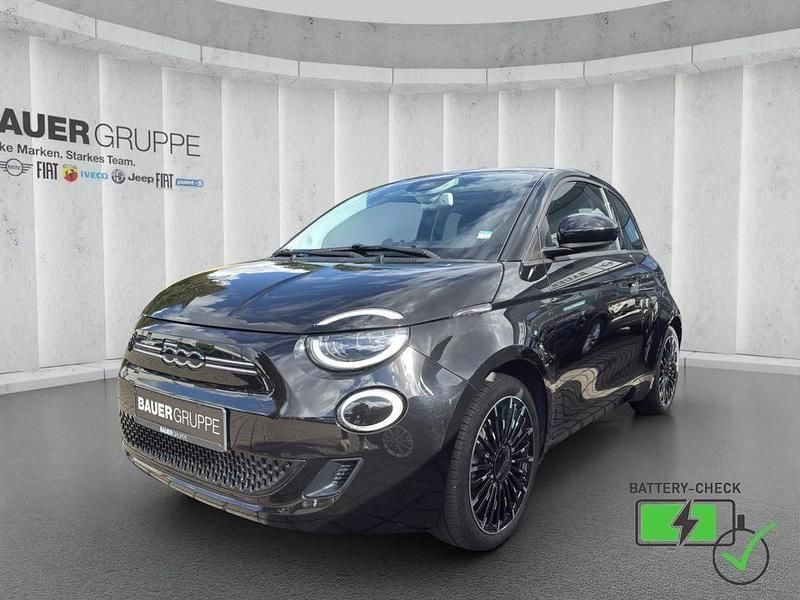 Schwarz Gebraucht 2022 Fiat 500e Icon Kleinwagen | 18.930 € (Fairer Preis) - Bild 1/4