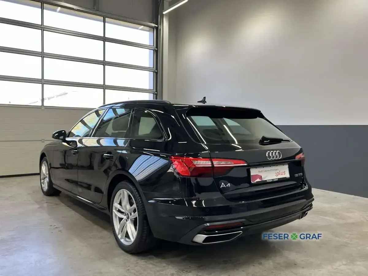 Gebraucht Audi A4 Design 150 PS (110 kW) 2021 Mythosschwarz metallic Kombi