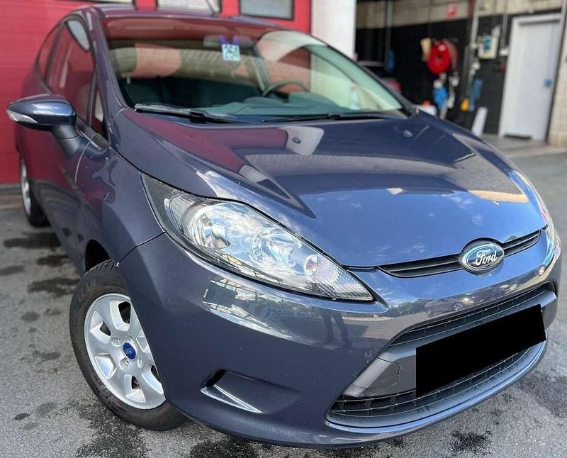 Blau Gebraucht 2010 Ford Courier Van / Kleinbus | 5.200 € - Bild 1/3