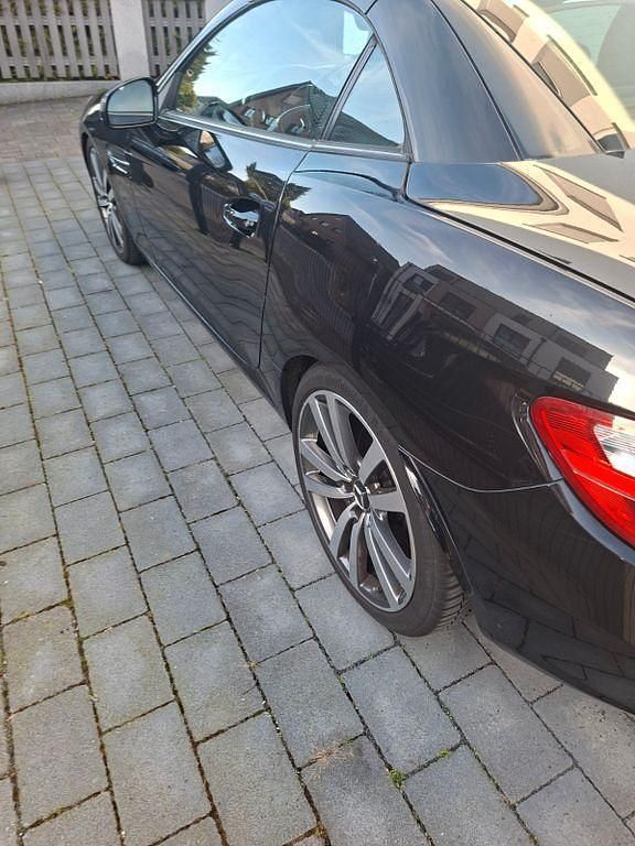 Gebraucht Mercedes SLK200 184 PS (135 kW) 2011 Schwarz Cabrio