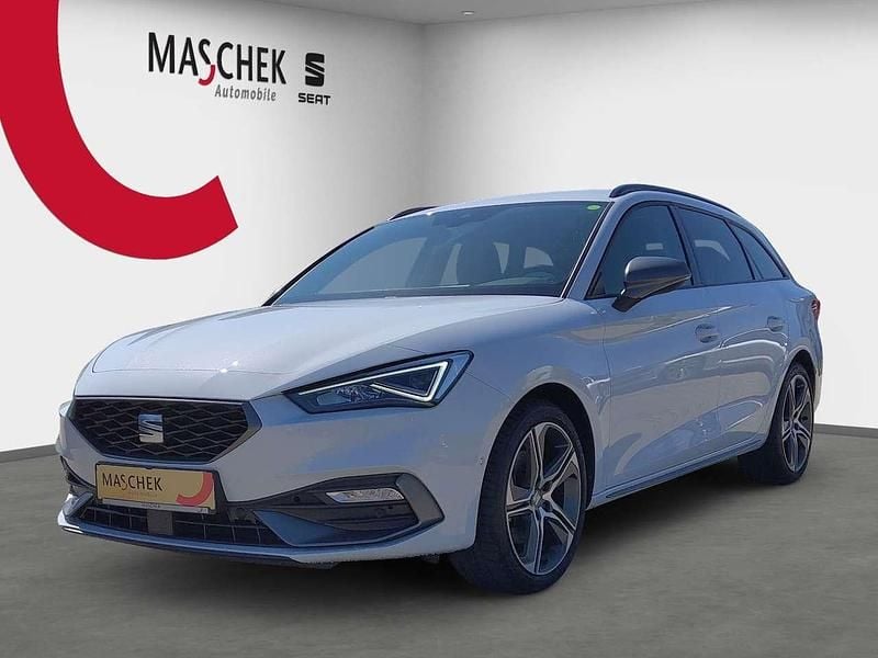 Weiß Gebraucht 2024 Seat Leon ST FR Kombi | 23.440 € (Guter Preis) - Bild 1/4