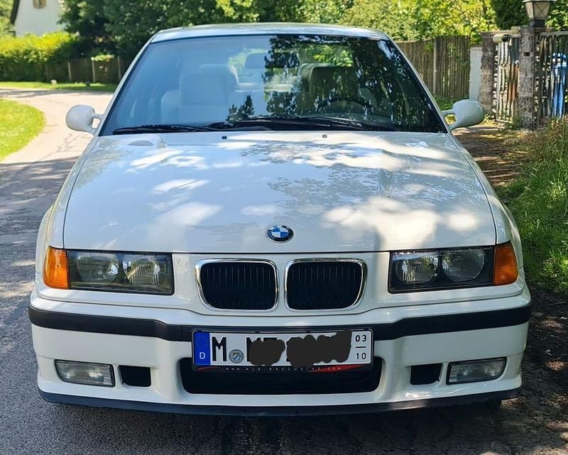 Używany BMW M3 Performance 243 KM (178 kW) 1998 Biały Sedan/Limuzyna