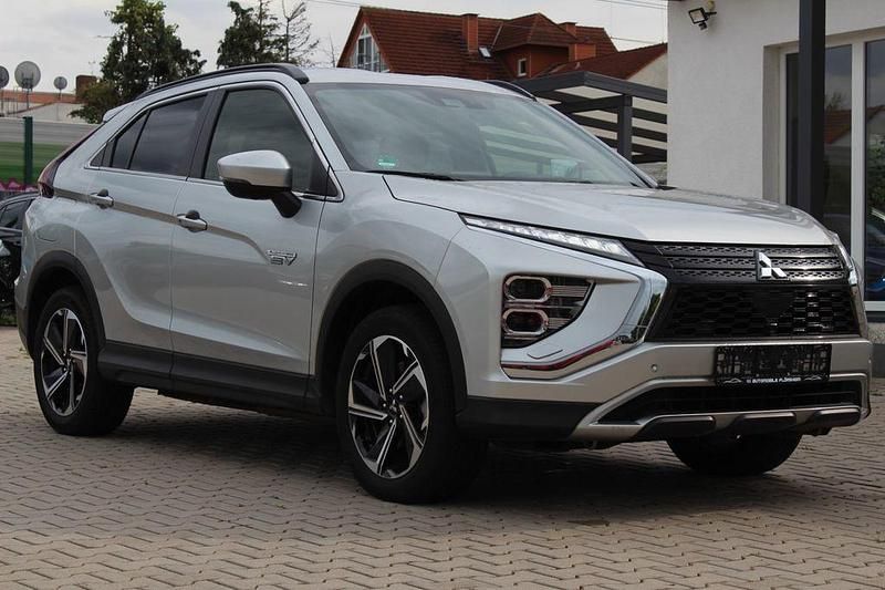 Gebraucht Mitsubishi Eclipse Cross Edition 188 PS (138 kW) 2022 Silber SUV