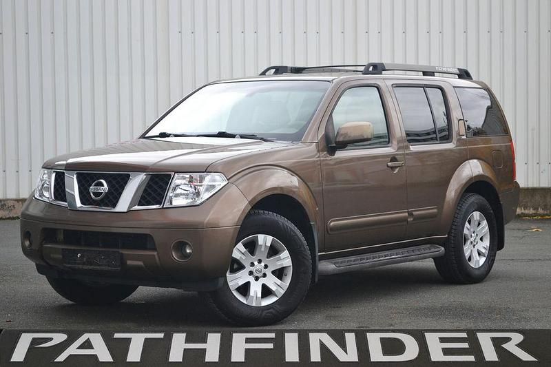 Braun Gebraucht 2005 Nissan Pathfinder Premium Edition SUV | 11.680 € - Bild 1/4