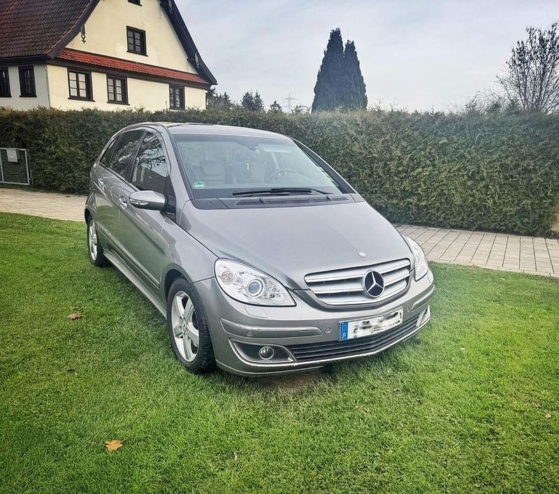 Grau Gebraucht 2006 Mercedes B200 Van / Kleinbus | 4.390 € (Superpreis) - Bild 1/4