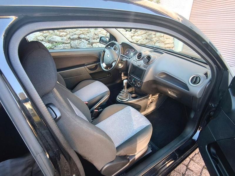 Gebraucht Ford Fiesta 69 PS (50 kW) 2007 Schwarz Kleinwagen