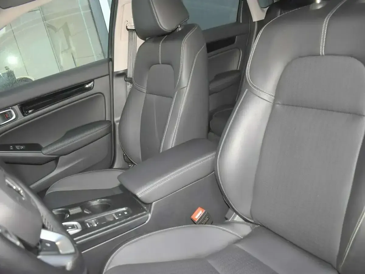 Gebraucht Honda Civic Advance 184 PS (135 kW) 2025 Schwarz Limousine