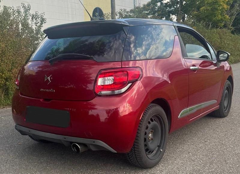 Rot Gebraucht 2010 Citroën DS3 So Chic Limousine | 4.600 € (Etwas zu teuer) - Bild 1/4