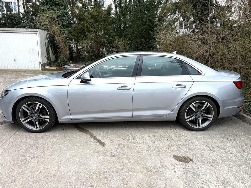Gebraucht Audi A4 Ambiente 190 PS (139 kW) 2016 Silber Limousine