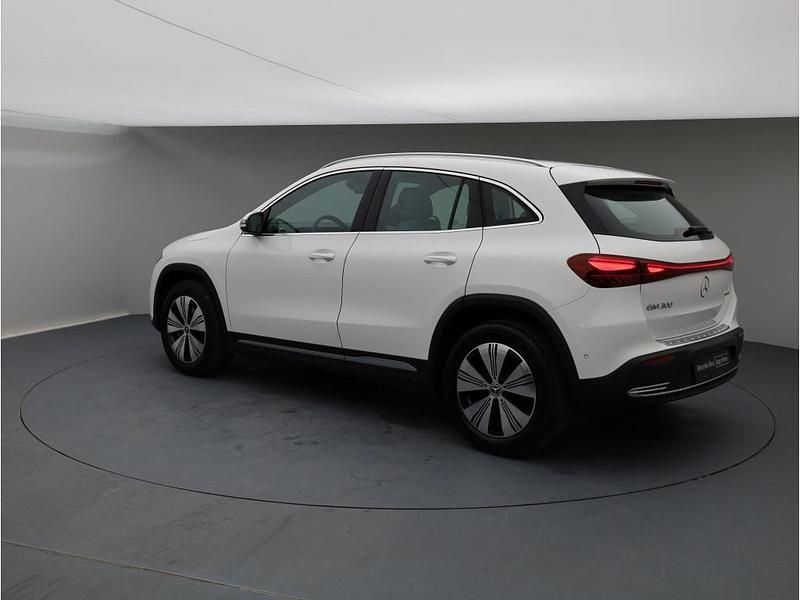 Gebraucht Mercedes EQA300 167 kW (228 PS) 2024 Polarweiss SUV