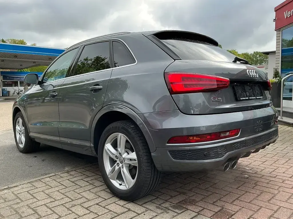 Second-hand Audi Q3 Design 179 CP (131 kW) 2018 Gri SUV