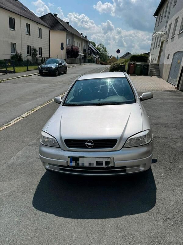 Silber Gebraucht 2002 Opel Astra Limousine | 800 € (Fairer Preis) - Bild 1/4