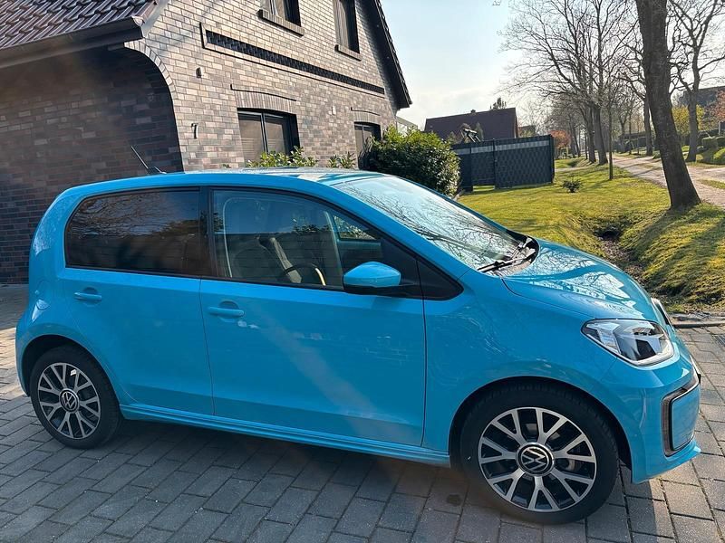 Occasion VW e-up! Style 61 kW (83 ch) 2022 Bleue Citadine