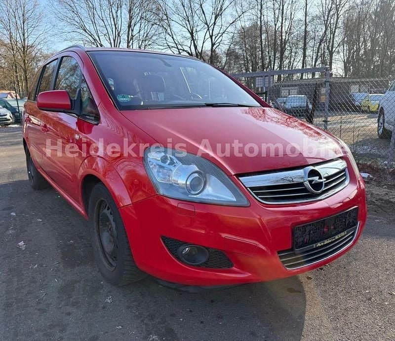 Gebraucht Opel Zafira Innovation 120 PS (88 kW) 2010 Rot Van / Kleinbus