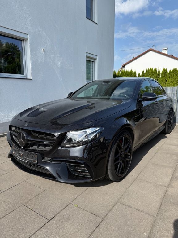 Schwarz Gebraucht 2018 Mercedes E63S AMG AMG Limousine | 69.612 € (Etwas zu teuer) - Bild 1/4