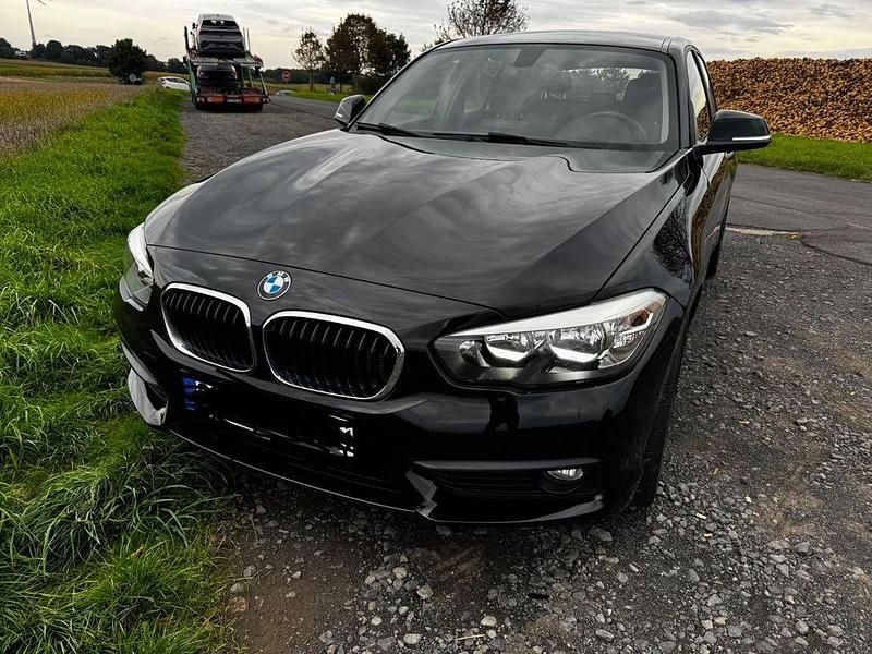 Gebraucht BMW 116 Advantage 109 PS (80 kW) 2017 Schwarz Kleinwagen