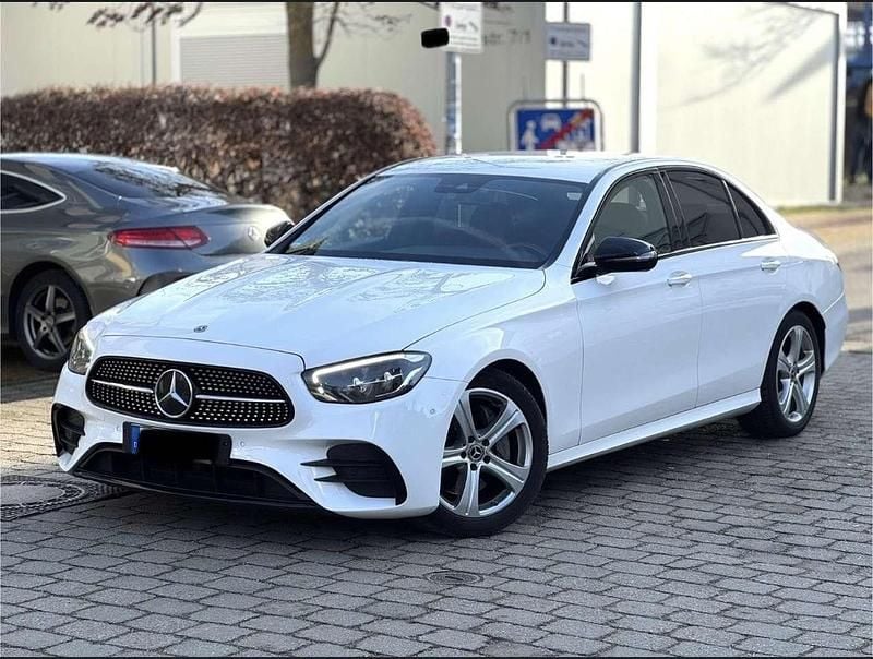 Gebraucht Mercedes E220 AMG line 194 PS (142 kW) 2025 Limousine