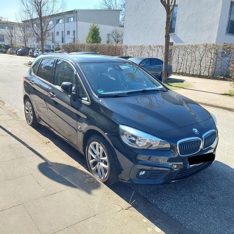 Gebraucht BMW 225 Active Tourer iPerformance 224 PS (164 kW) 2017 Schwarz Van / Kleinbus