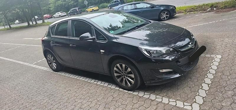 Gebraucht Opel Astra 120 PS (88 kW) 2012 Schwarz Limousine